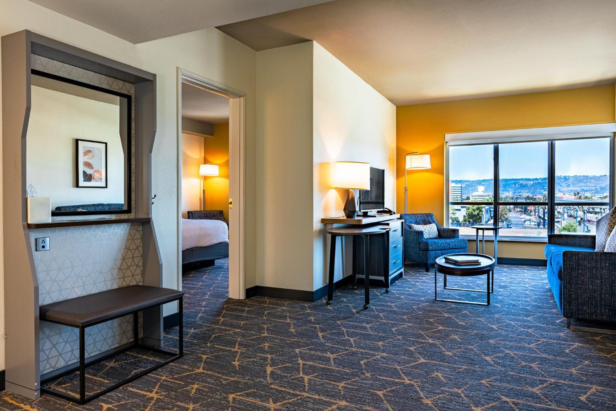 Hotel Airport By Ihg