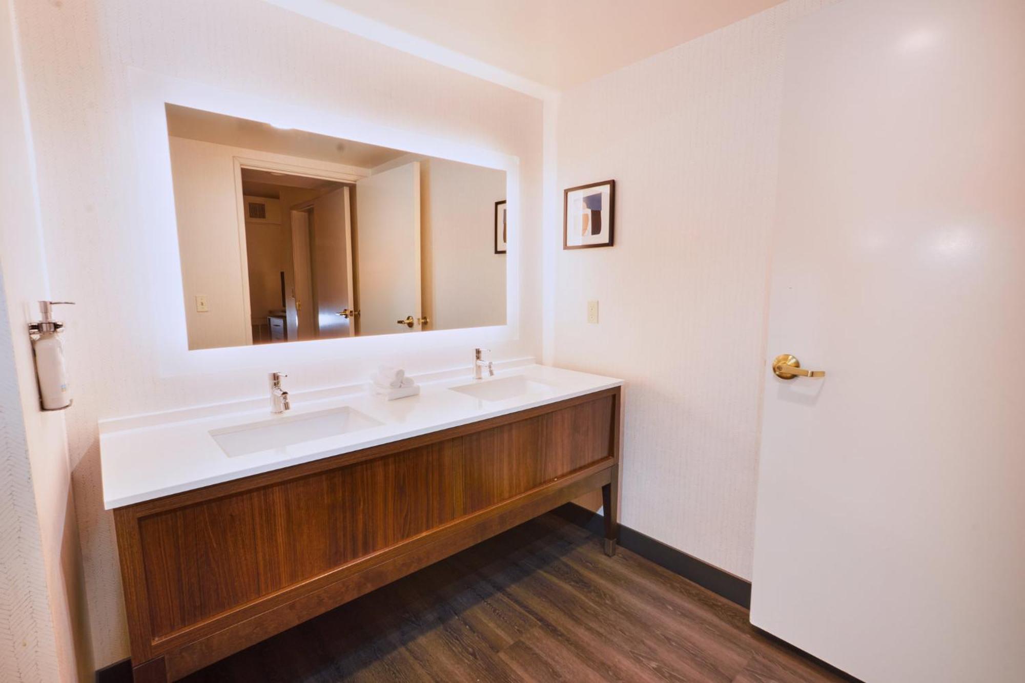 Hotel Airport By Ihg Oakland